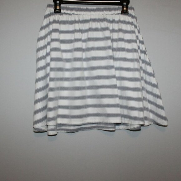 ✨2/$20 Matilda Jane Simply Striped Skater Gray Women's Size Medium H10330 - Picture 7 of 10